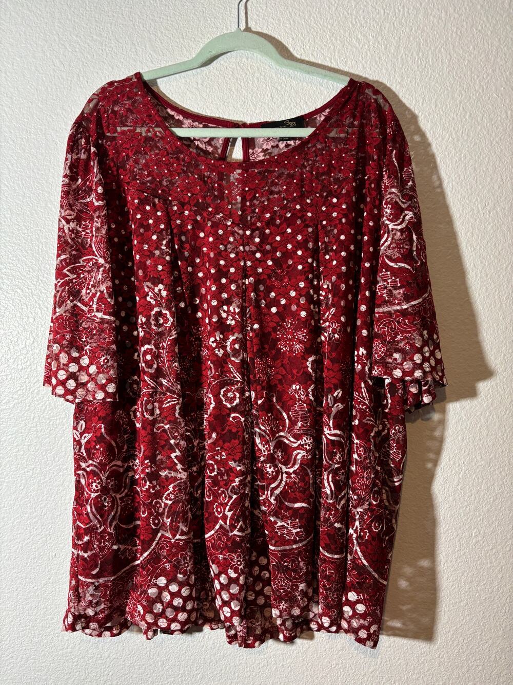 Suzanne Betro Size 3X Red Floral Lace Mixed Print Boho Keyhole-Back Romantic Top
